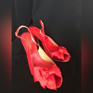 Valentino’s red silk sling back bows, 40 1/2